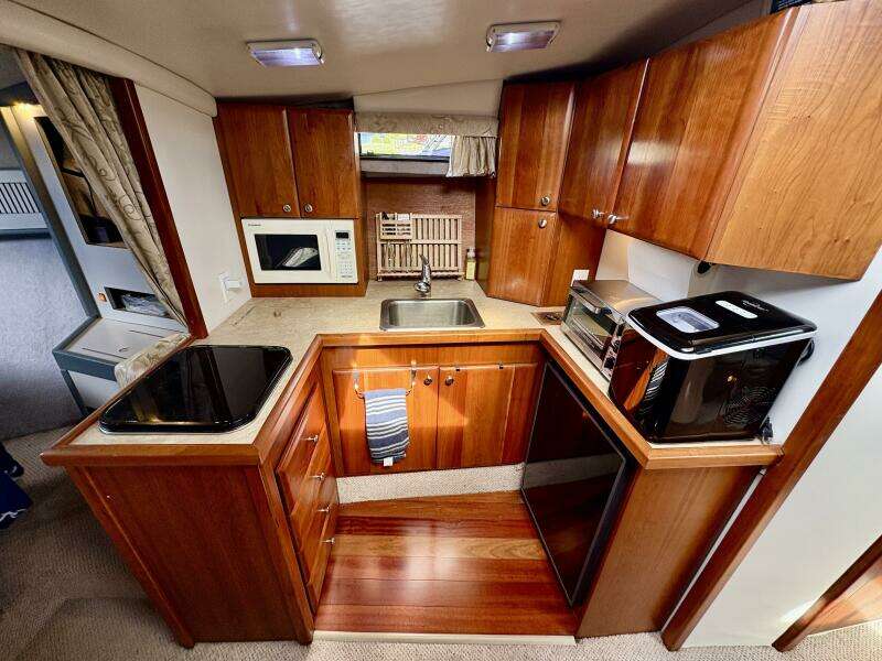Chill FORMULA 35ft Formula Yacht For Sale