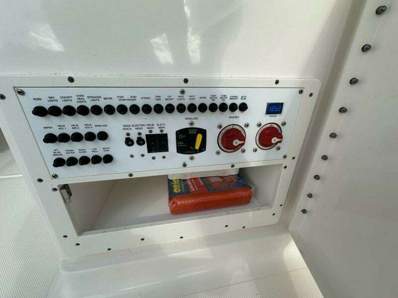 Cocamo 26ft Pursuit Yacht For Sale