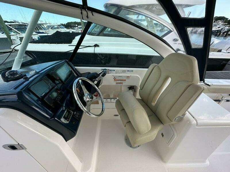 Cocamo 26ft Pursuit Yacht For Sale
