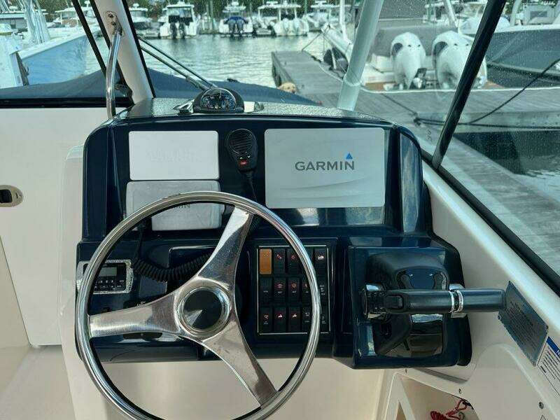 Cocamo 26ft Pursuit Yacht For Sale
