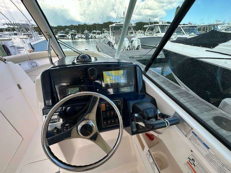 Cocamo 26ft Pursuit Yacht For Sale