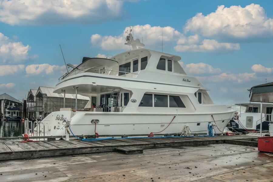 Photo of 2005 President 70'
