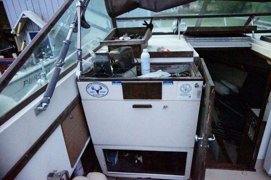 28ft Slickcraft Yacht For Sale
