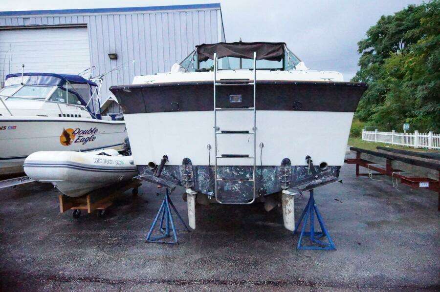 28ft Slickcraft Yacht For Sale