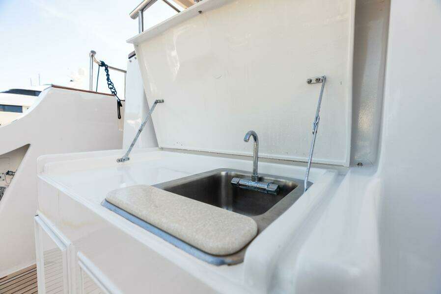 El Legado 72ft Grand Banks Yacht For Sale