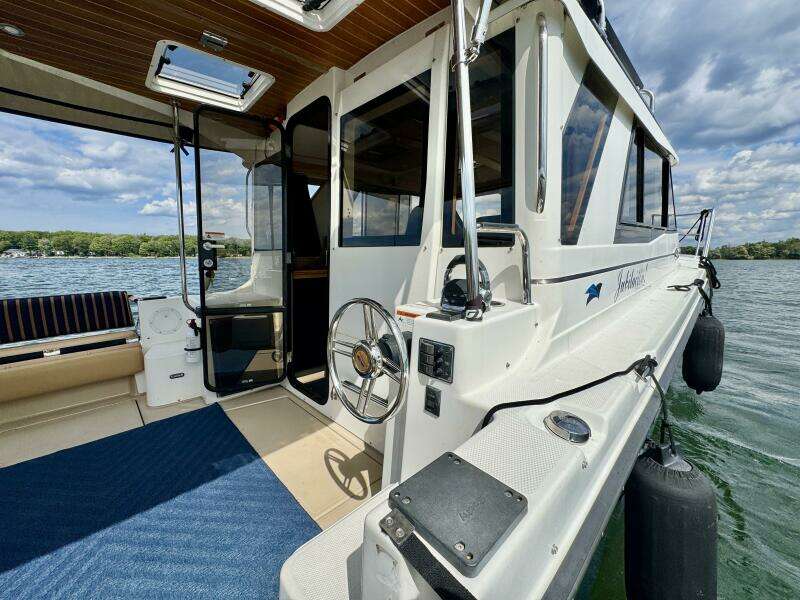 30ft Cutwater Yacht For Sale