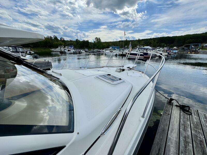 30ft Cutwater Yacht For Sale