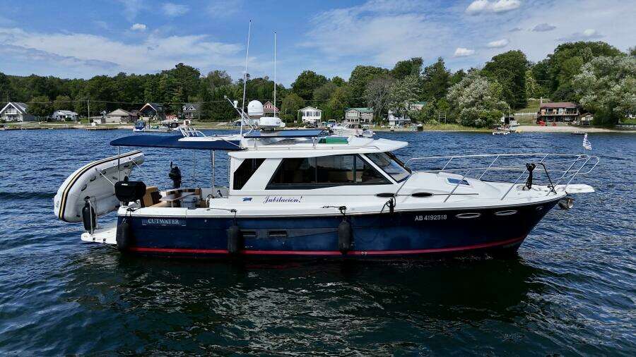 30ft Cutwater Yacht For Sale
