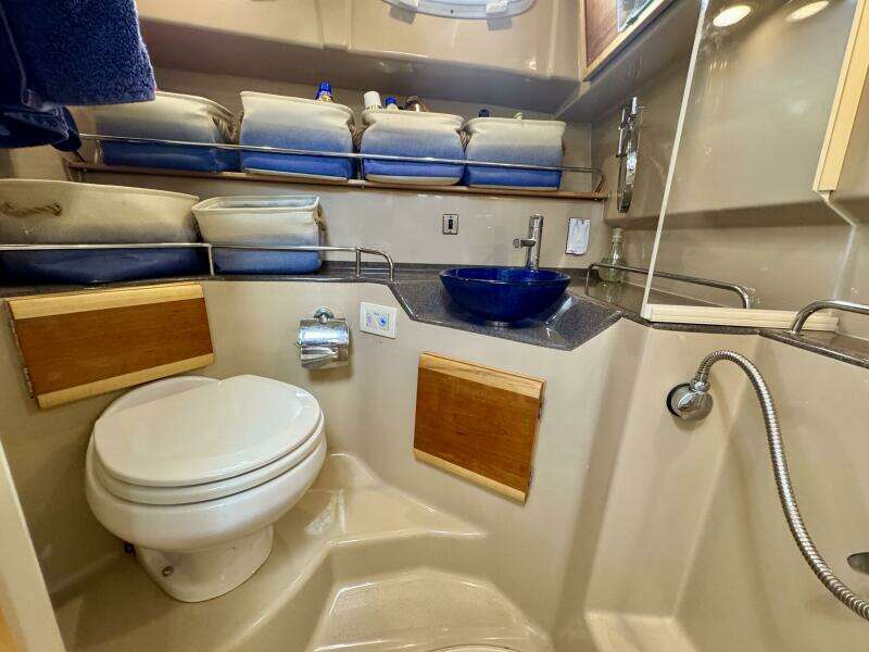 30ft Cutwater Yacht For Sale