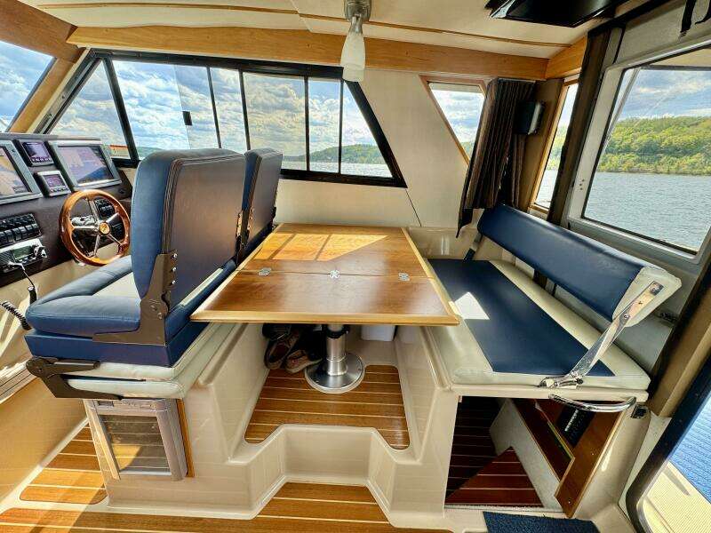 30ft Cutwater Yacht For Sale