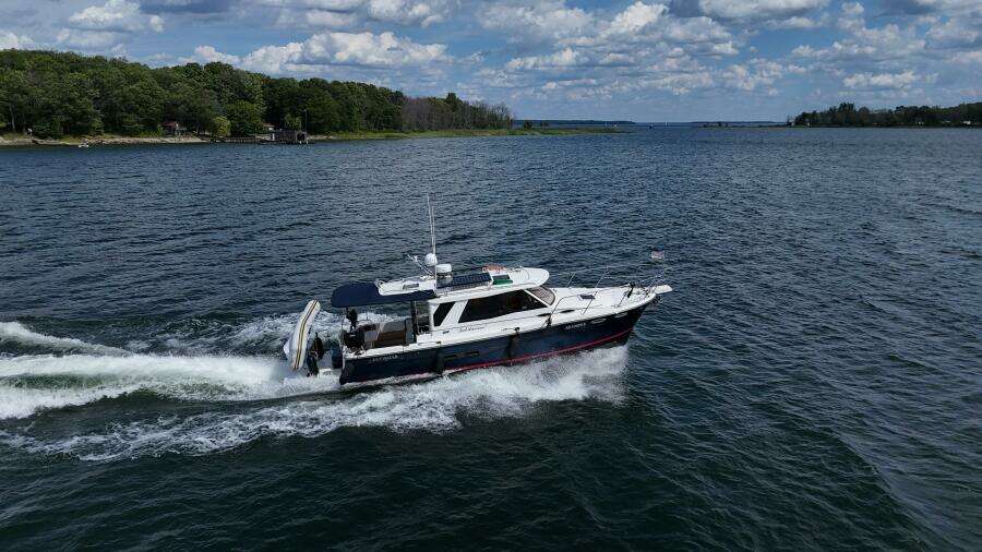 30ft Cutwater Yacht For Sale