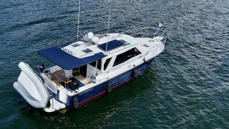 30ft Cutwater Yacht For Sale