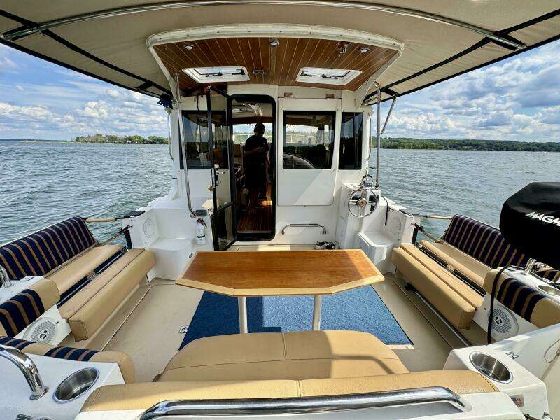 30ft Cutwater Yacht For Sale