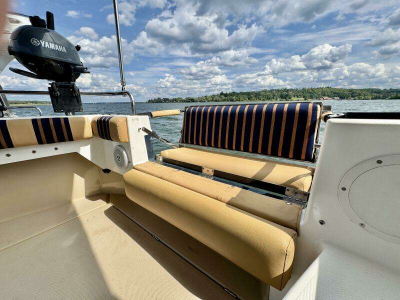 30ft Cutwater Yacht For Sale