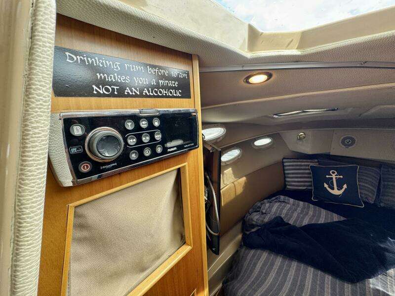 30ft Cutwater Yacht For Sale
