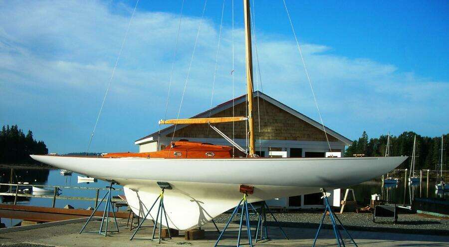 VIXEN 33ft Classic Yacht For Sale