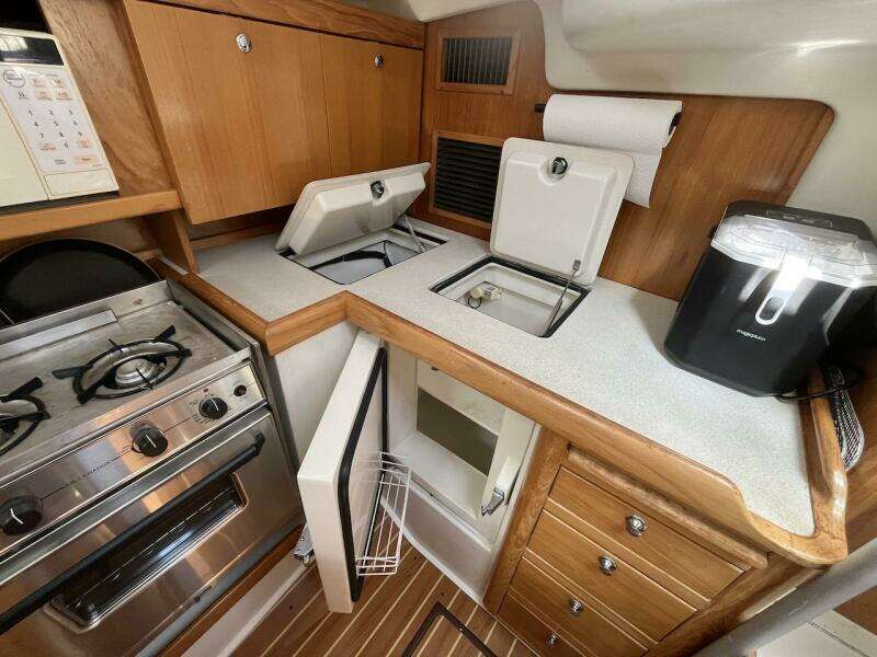 Misty Blue 35ft Catalina Yacht For Sale