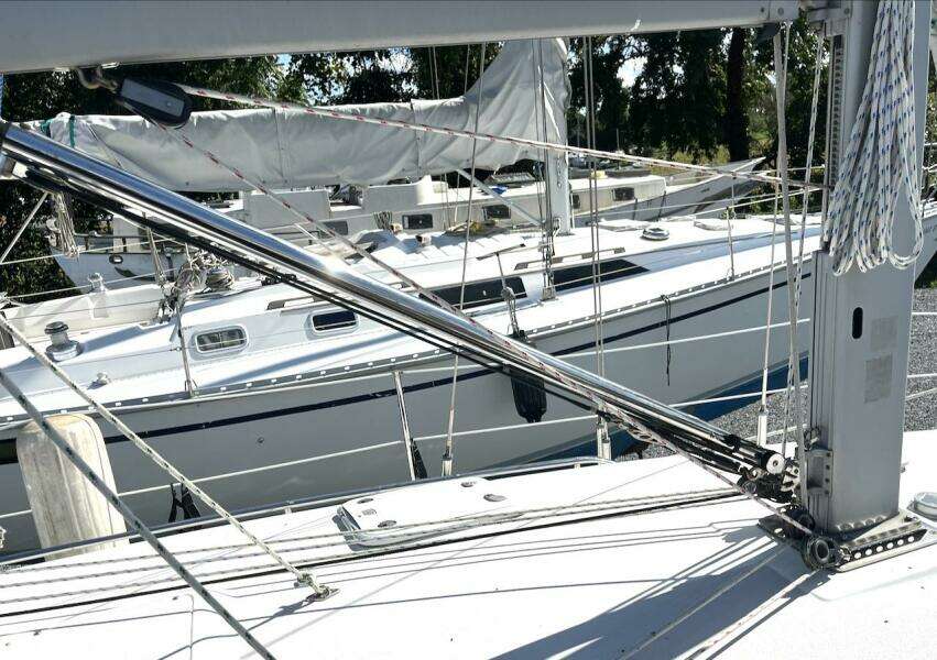 Misty Blue 35ft Catalina Yacht For Sale