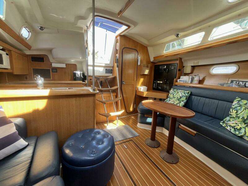 Misty Blue 35ft Catalina Yacht For Sale