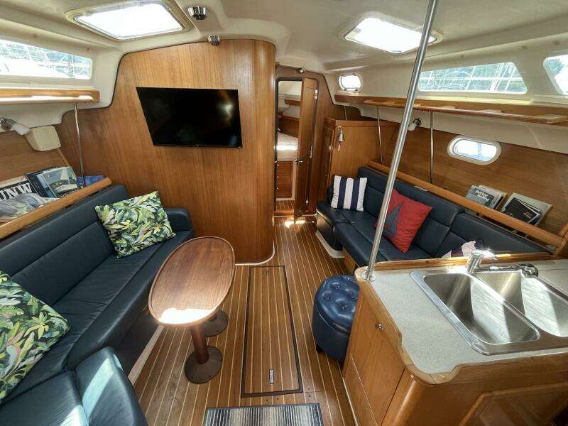 Misty Blue 35ft Catalina Yacht For Sale