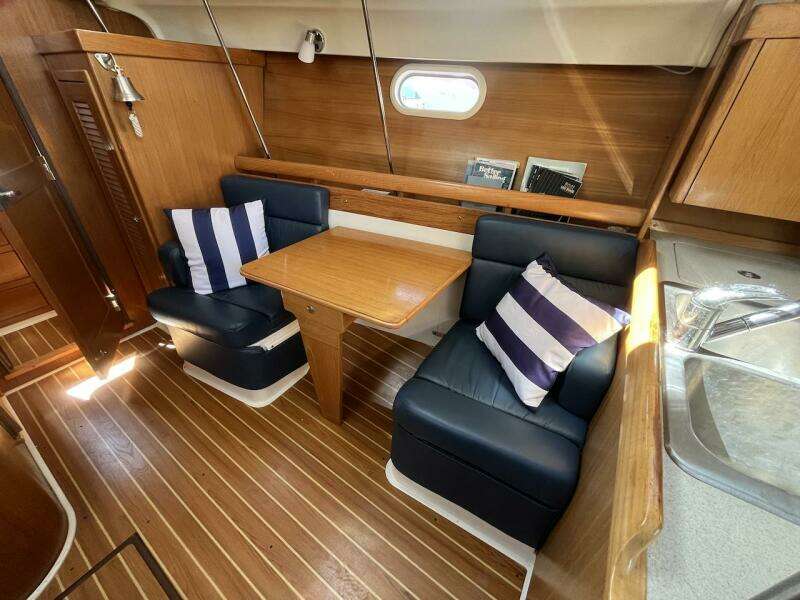 Misty Blue 35ft Catalina Yacht For Sale