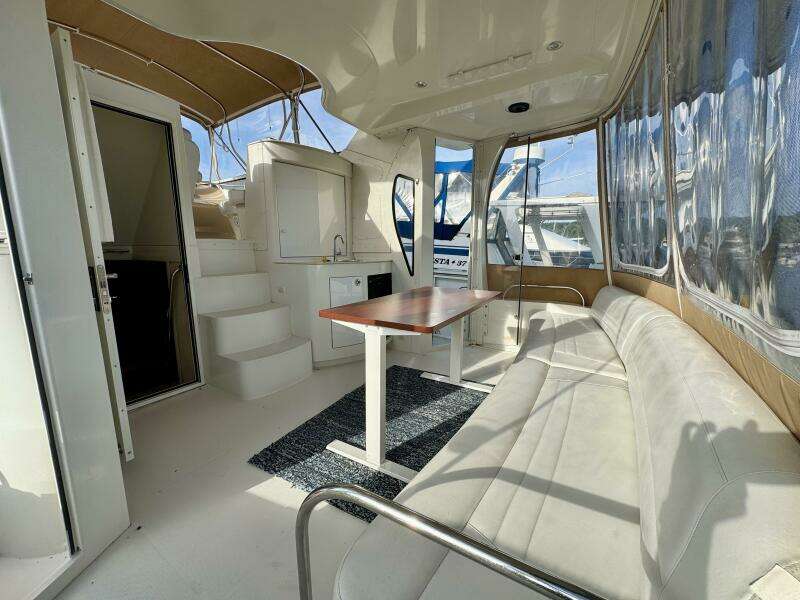 43ft Carver Yacht For Sale