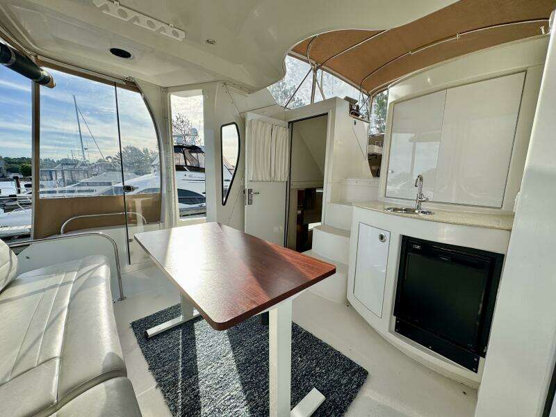 43ft Carver Yacht For Sale