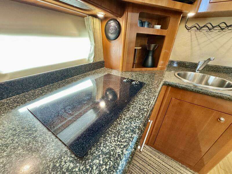 43ft Carver Yacht For Sale