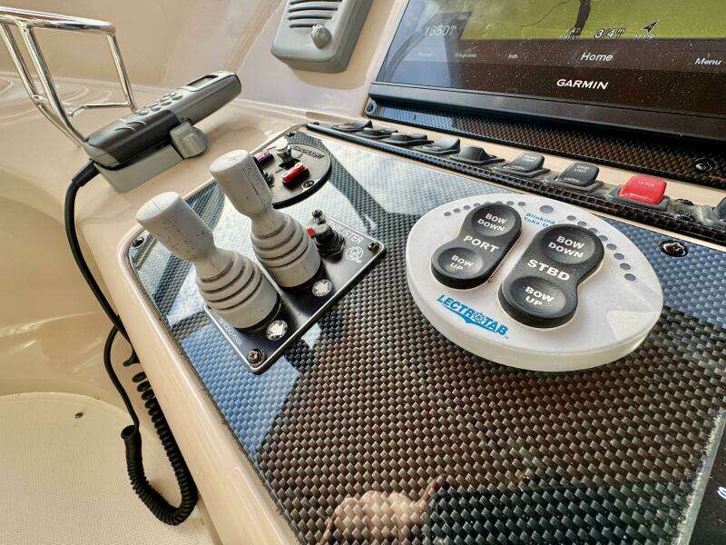 43ft Carver Yacht For Sale