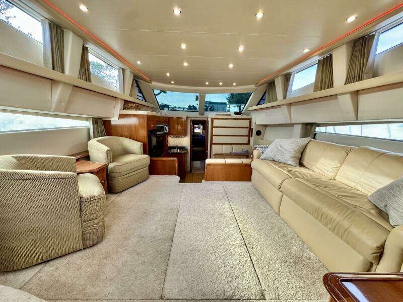 43ft Carver Yacht For Sale