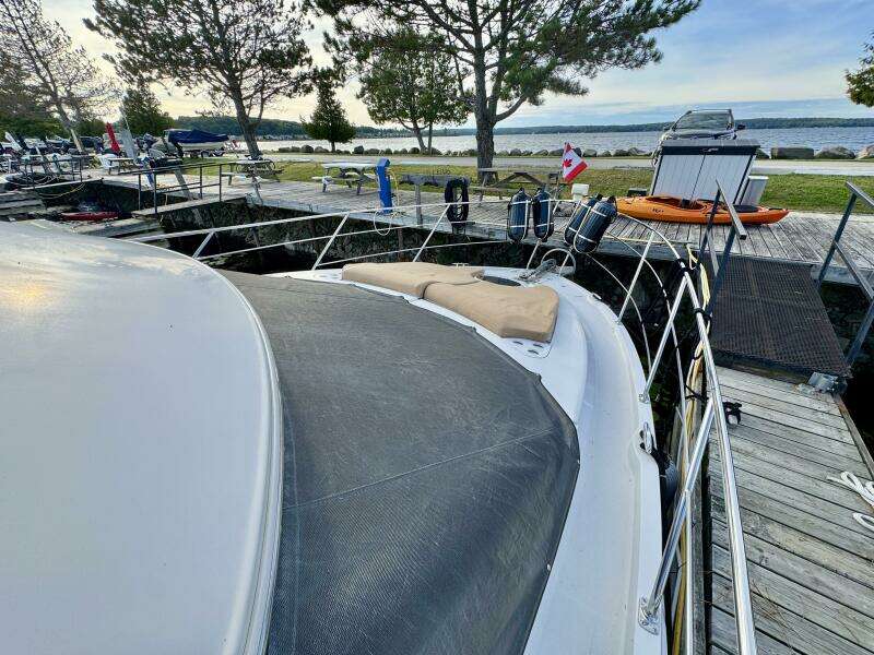 43ft Carver Yacht For Sale