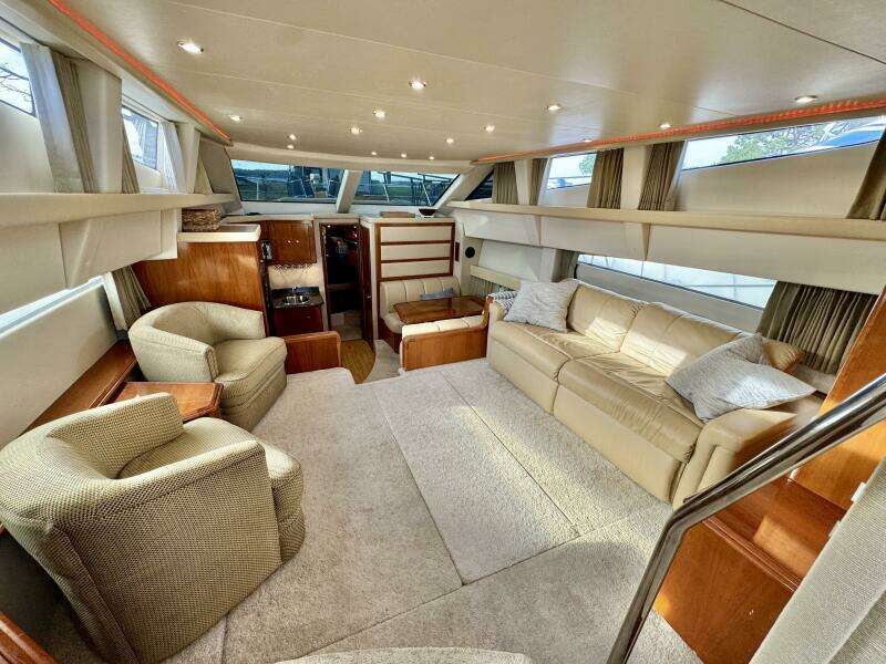 43ft Carver Yacht For Sale