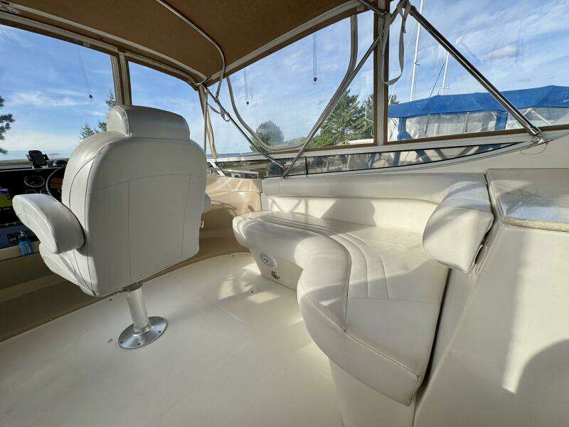 43ft Carver Yacht For Sale