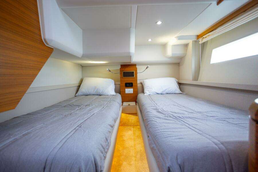 TUI 49ft Greenline Yacht For Sale