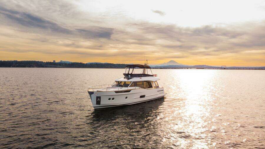 TUI 49ft Greenline Yacht For Sale
