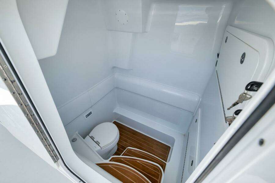 Double Standard 39ft Yellowfin Yacht For Sale