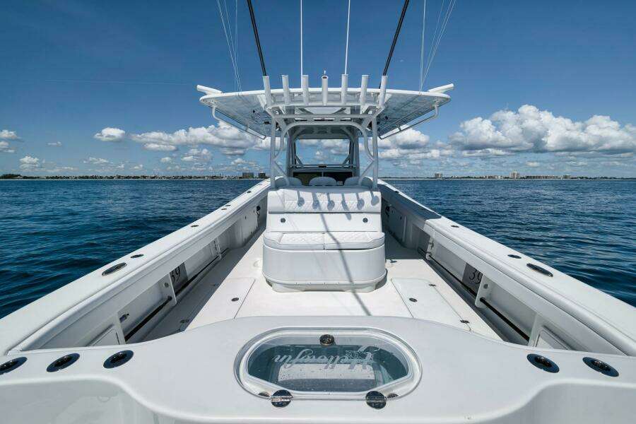 Double Standard 39ft Yellowfin Yacht For Sale