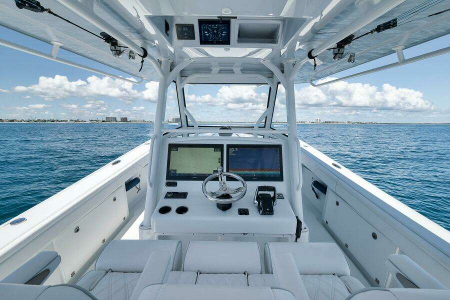 Double Standard 39ft Yellowfin Yacht For Sale