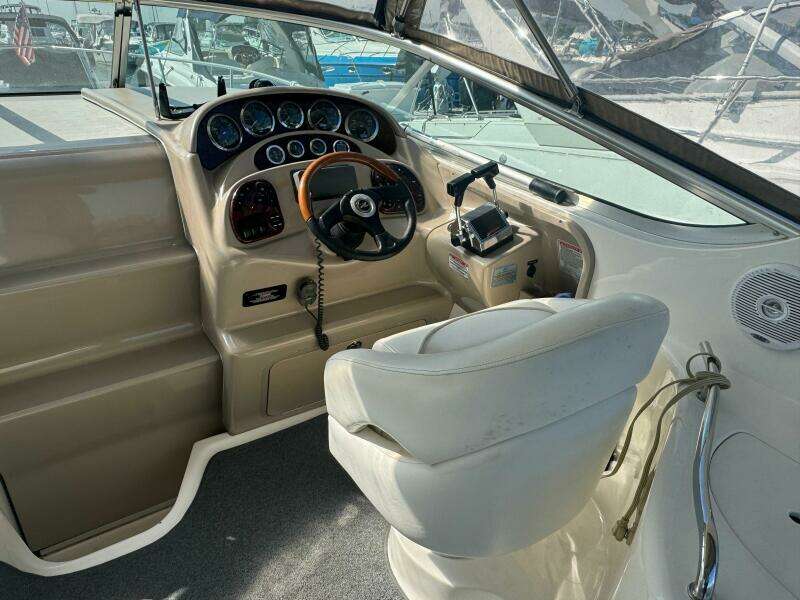 28ft Sea Ray Yacht For Sale