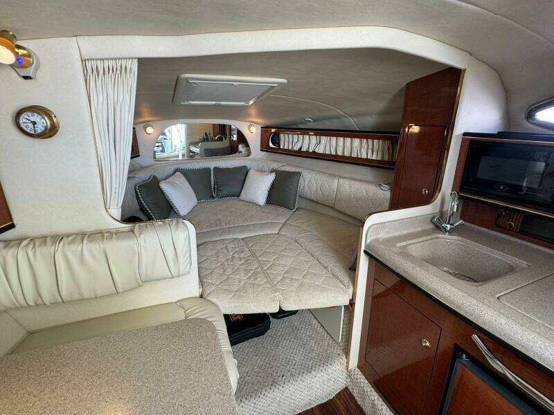 28ft Sea Ray Yacht For Sale