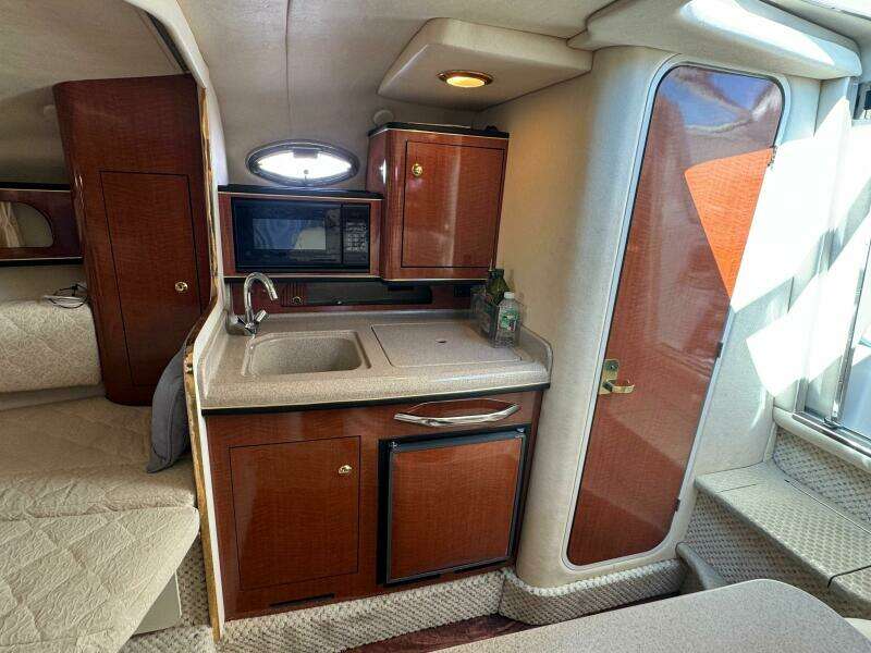 28ft Sea Ray Yacht For Sale