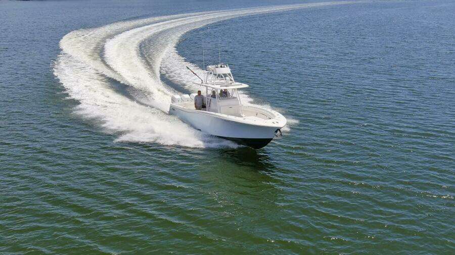 2020 Invincible 39 Open Fisherman Exterior Profiles (12)