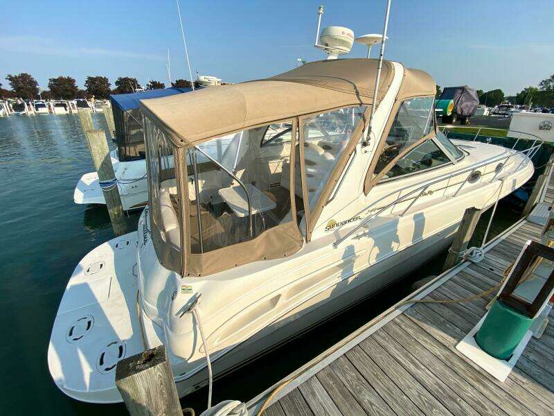 34ft Sea Ray Yacht For Sale