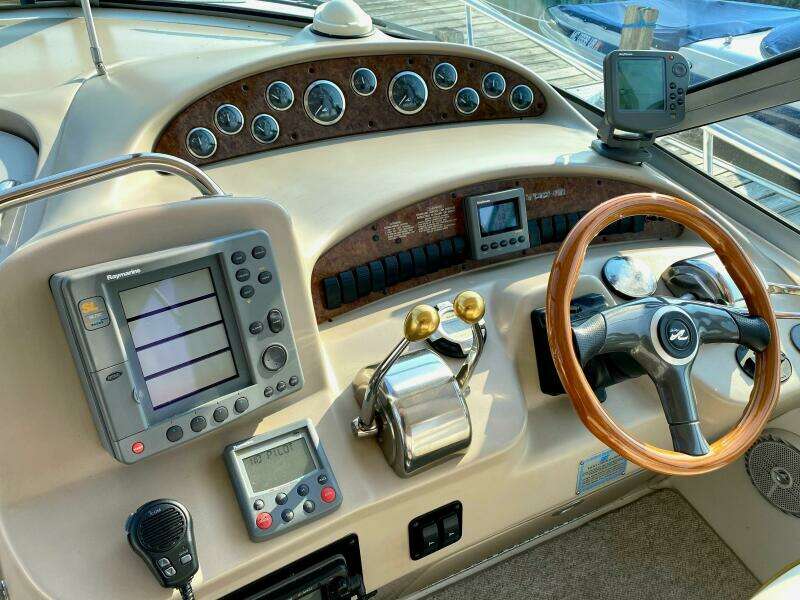 34ft Sea Ray Yacht For Sale