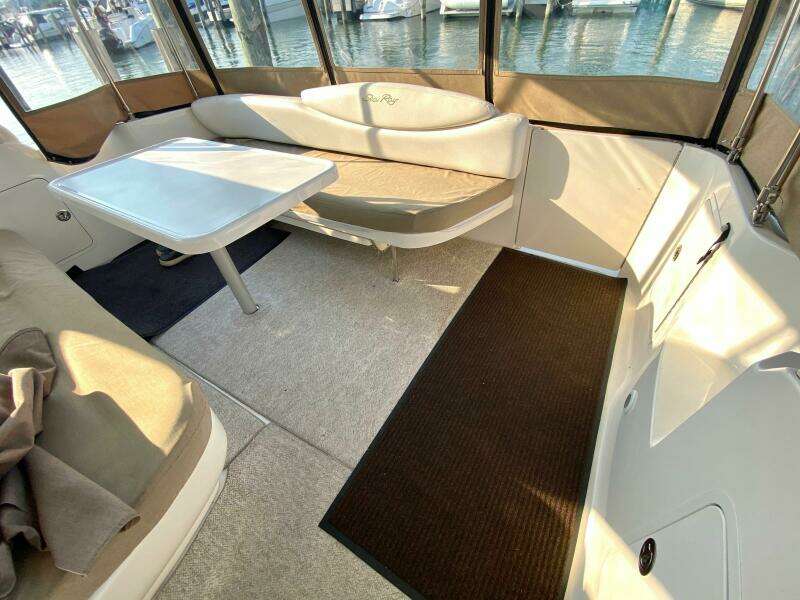 34ft Sea Ray Yacht For Sale