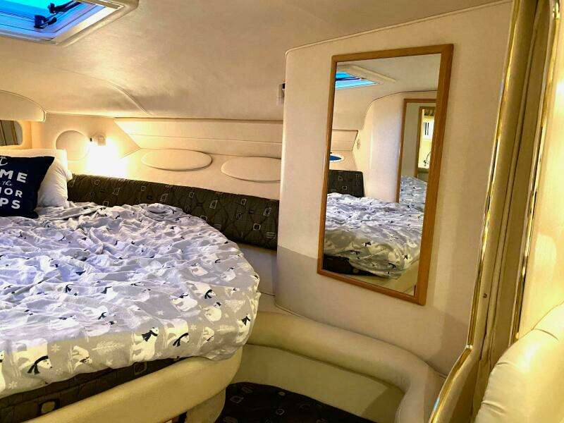34ft Sea Ray Yacht For Sale