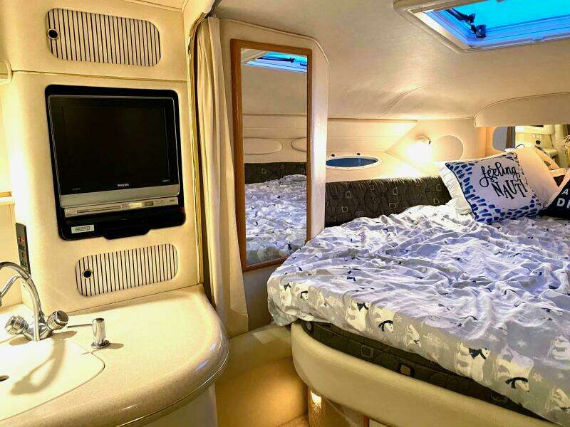 34ft Sea Ray Yacht For Sale