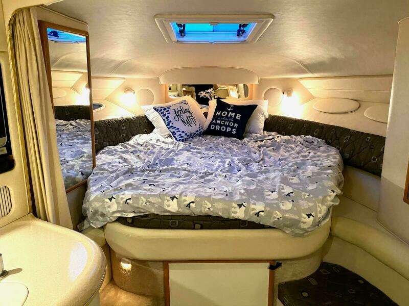 34ft Sea Ray Yacht For Sale