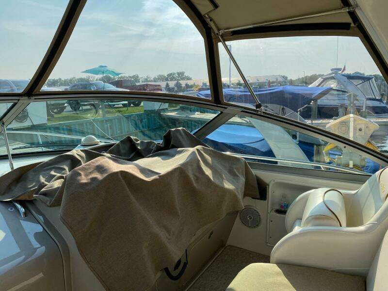 34ft Sea Ray Yacht For Sale