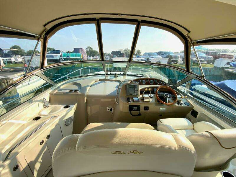 34ft Sea Ray Yacht For Sale